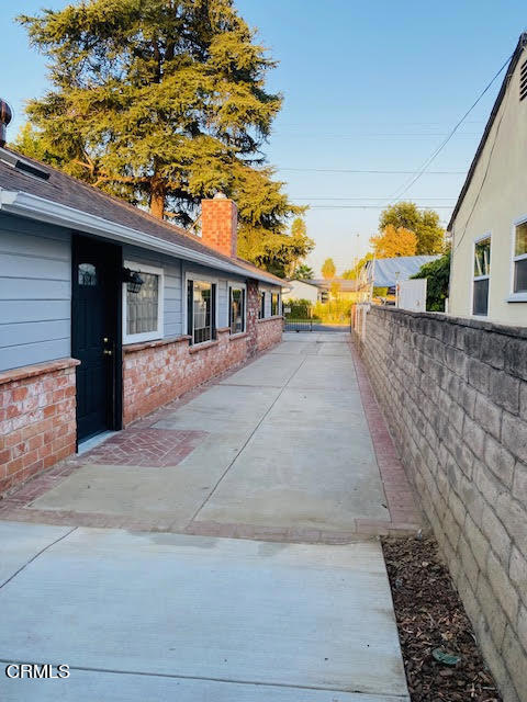 Image 45 of 72 For 7445 Balcom Avenue