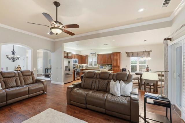 4152 Post Oak Drive, Turlock CA: https://media.crmls.org/mediaz/5cd5bfda-f35e-47f9-8437-0924066613c2.jpg