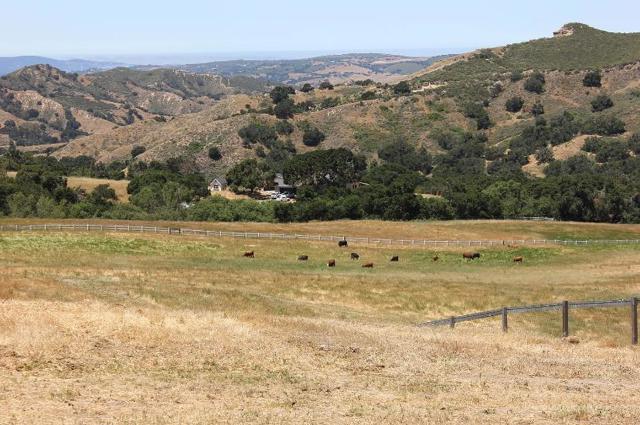350 San Benancio Road, Salinas CA: https://media.crmls.org/mediaz/5cd640b7-e0b0-4be8-bc1c-264a2409b6b6.jpg