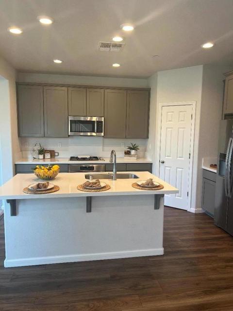 5005 King Place, Rohnert Park CA: https://media.crmls.org/mediaz/5cd65665-a467-4472-a9d2-8373715bef93.jpg
