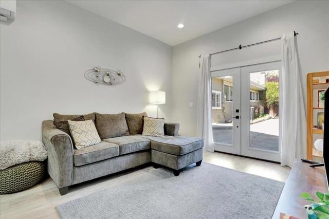 355 S 17th Street, San Jose CA: https://media.crmls.org/mediaz/5cd67410-8031-4703-b0bd-3f08959f0ac9.jpg