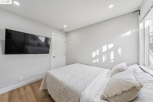 1893 Shirley Dr, Benicia CA: https://media.crmls.org/mediaz/5cd6b5a6-4f25-4705-b76d-2694cd2b368f.jpg