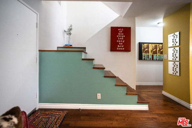 5920 Chula Vista Way, Los Angeles CA: https://media.crmls.org/mediaz/5cd6f619-23d8-4dbc-bfd3-b3cab3e1a519.jpg