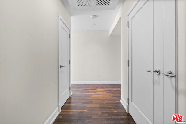 900 W Olympic Boulevard, Los Angeles CA: https://media.crmls.org/mediaz/5cd70117-5660-49e4-9324-a2095495c7c0.jpg