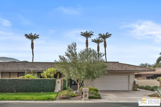 46 Princeton Drive, Rancho Mirage CA: https://media.crmls.org/mediaz/5cd704f3-872f-413d-a743-41968d81f6ce.jpg