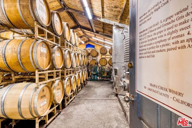 20799 Highway 128, Yorkville CA: https://media.crmls.org/mediaz/5cd7ce3a-530e-49b4-850f-5c2ac976414e.jpg