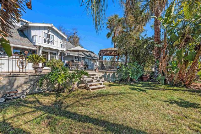 11270 San Luis Rey Dr, Valley Center CA: https://media.crmls.org/mediaz/5cd83f1a-a9cf-4bd9-a23c-4ea5e6d7f5ef.jpg