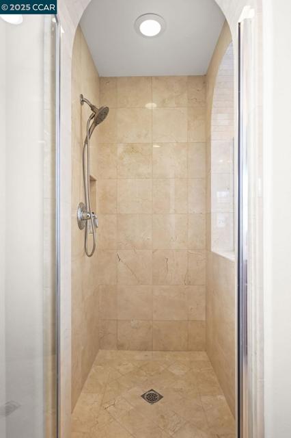 2371 Magnolia Bridge Dr, San Ramon CA: https://media.crmls.org/mediaz/5cd84433-bc3b-45e4-acad-3f8cbc588e17.jpg