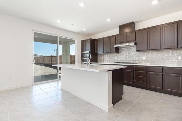 3077 Benetti Street, Lathrop CA: https://media.crmls.org/mediaz/5cd89b8a-2850-421f-b564-d310d3fe99e9.jpg