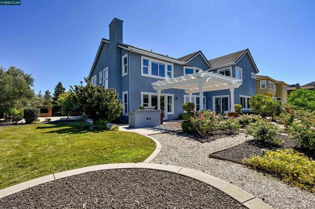 3388 Ashbourne Cir, San Ramon CA: https://media.crmls.org/mediaz/5cd92ccd-d45f-4139-b688-35b59f714aaa.jpg