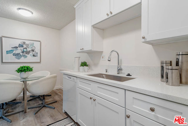 1833 N NORMANDIE Avenue, Los Angeles CA: https://media.crmls.org/mediaz/5cd9bb7f-14c7-4e6e-bafe-c07394f98538.jpg
