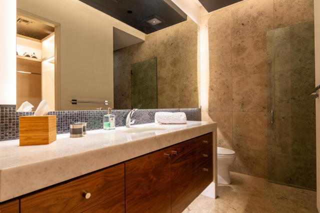 740 N Prescott Drive, Palm Springs CA: https://media.crmls.org/mediaz/5cda5f42-5820-4405-950d-7507e251707a.jpg