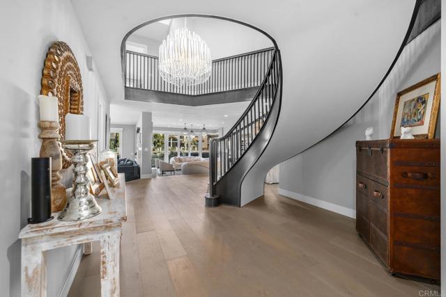 Detail Gallery Image 5 of 43 For 14 Buccaneer Way, Coronado,  CA 92118 - 5 Beds | 4/1 Baths