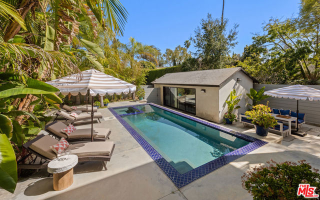 1724 N Sierra Bonita Avenue, Los Angeles CA: https://media.crmls.org/mediaz/5cdaba48-2019-4038-97ae-bd10efe7f5c3.jpg