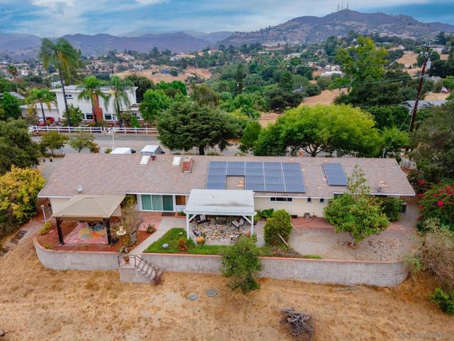 1032 Riverview Dr, Fallbrook, CA 92028