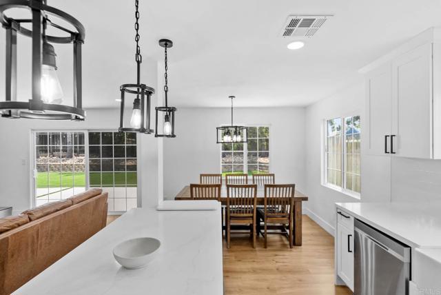Detail Gallery Image 26 of 65 For 6461 Beaver Lake Ct, San Diego,  CA 92119 - 3 Beds | 2 Baths