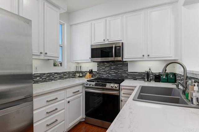 1168 Westin Way, San Marcos CA: https://media.crmls.org/mediaz/5cddc06e-1a45-4fc9-a16a-3be18f64b3c5.jpg