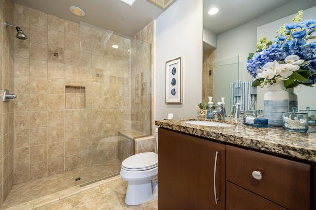 50240 Via Amante, La Quinta CA: https://media.crmls.org/mediaz/5cddf7e8-a32a-4940-b366-c70f1455d103.jpg