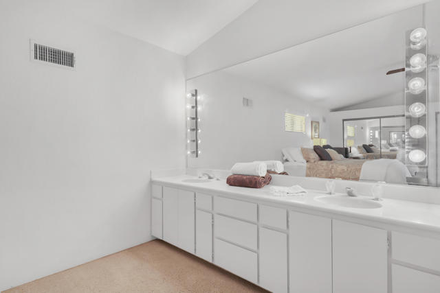 77576 Woodhaven Dr. N Drive, Palm Desert CA: https://media.crmls.org/mediaz/5cde4ac7-5d4b-43fd-ba26-37c25199ec15.jpg