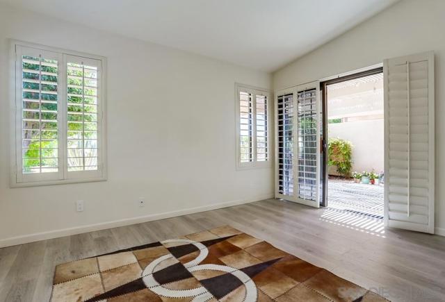 12894 Corte Arauco, San Diego CA: https://media.crmls.org/mediaz/5cde78cd-c519-47f6-b237-8e4a15dadba4.jpg