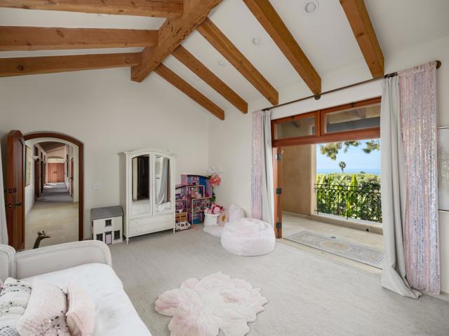 2665 Idle Hour Lane, La Jolla CA: https://media.crmls.org/mediaz/5cdfd940-22dc-4403-9927-e69d06ca6a4b.jpg