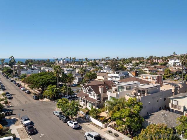 938 Opal St, San Diego CA: https://media.crmls.org/mediaz/5ce0838e-e802-4f13-a307-7b008f459780.jpg