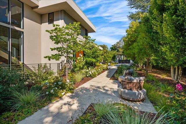 88 Tuscaloosa Avenue, Atherton CA: https://media.crmls.org/mediaz/5ce1a74b-551a-47d4-af46-4a0c1b420b8f.jpg