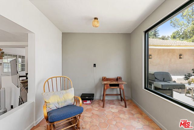 11320 Alethea Drive, Sunland CA: https://media.crmls.org/mediaz/5ce1c95a-5d8b-4eac-aea0-a0f0caea2039.jpg