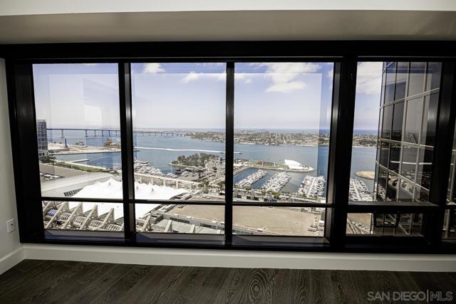 100 Harbor Drive, San Diego CA: https://media.crmls.org/mediaz/5ce2250a-5d88-40d7-9808-cd60cec82b9c.jpg