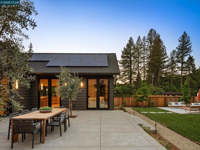 3364 Las Huertas Rd, Lafayette CA: https://media.crmls.org/mediaz/5ce22869-4f44-46af-8208-5c619fb36545.jpg