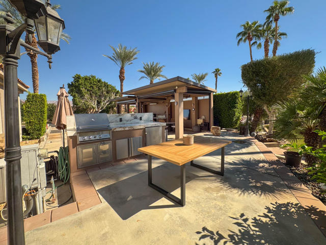 80394 Avenue 48, Indio CA: https://media.crmls.org/mediaz/5ce2515d-8f63-41aa-b034-e2c35808513c.jpg