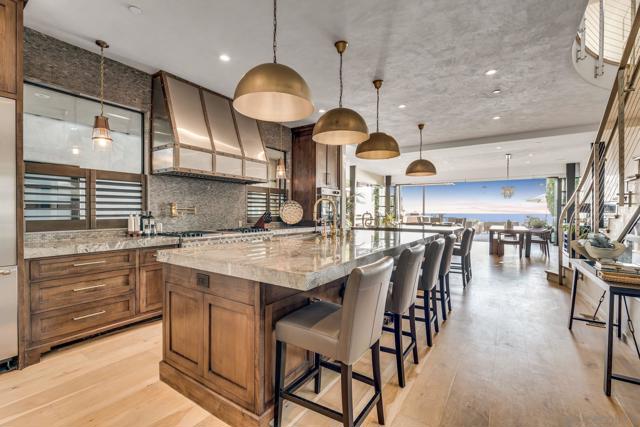 282 Neptune Avenue, Encinitas CA: https://media.crmls.org/mediaz/5ce33358-9629-487a-8e63-e918e80400e8.jpg
