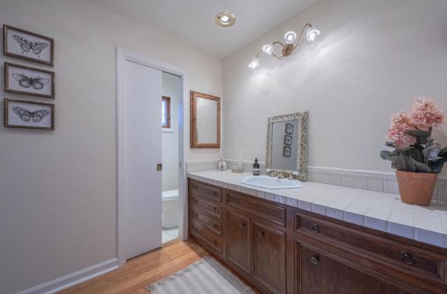 1527 Atherton Way, Salinas CA: https://media.crmls.org/mediaz/5ce335c2-e156-45d7-9659-73723cc7faff.jpg