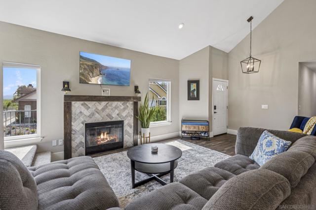 1198 Gazania Ct, San Marcos CA: https://media.crmls.org/mediaz/5ce3936a-f253-4cd6-89b3-31355e742f3e.jpg