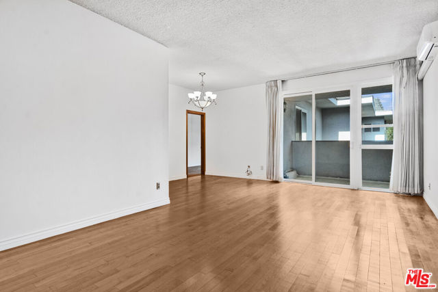 6150 Buckingham, 311 photo 5