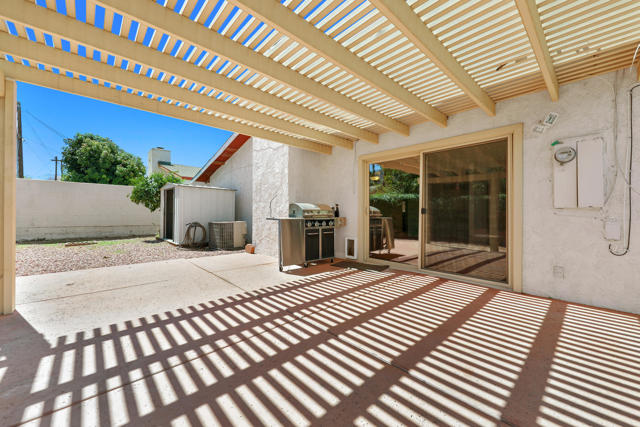 52600 Avenida Herrera, La Quinta CA: https://media.crmls.org/mediaz/5ce4021e-a4bf-4307-b353-ab762891c378.jpg