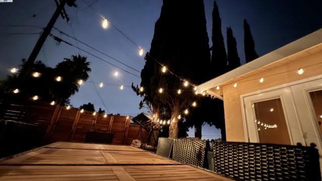 38526 Canyon Heights Drive, Fremont CA: https://media.crmls.org/mediaz/5ce40611-ba92-4c5a-989f-ebacb494cb87.jpg