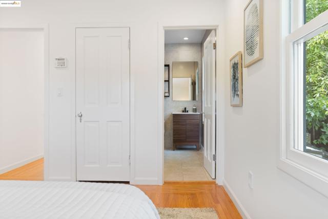 2333 Leimert Blvd, Oakland CA: https://media.crmls.org/mediaz/5ce43375-0f8c-488e-9a32-005d2684442c.jpg