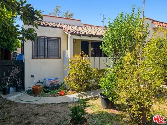 749 Vista Street, Los Angeles, California 90046, ,Multi-Family,For Sale,Vista,24451607