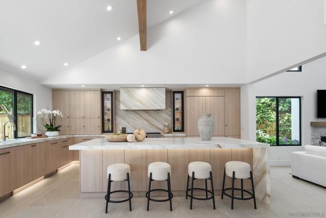3835 Via Reposo, Rancho Santa Fe CA: https://media.crmls.org/mediaz/5ce52a9c-cbe1-447d-b40b-4122097541f5.jpg