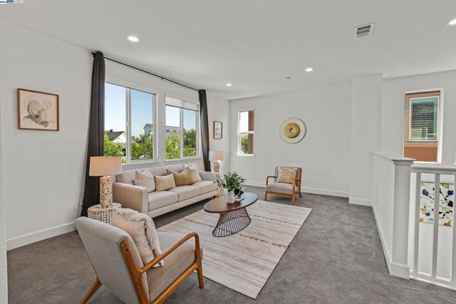2222 Davie Pl, Tracy CA: https://media.crmls.org/mediaz/5ce5e74a-d894-40a1-89b7-95837516d317.jpg