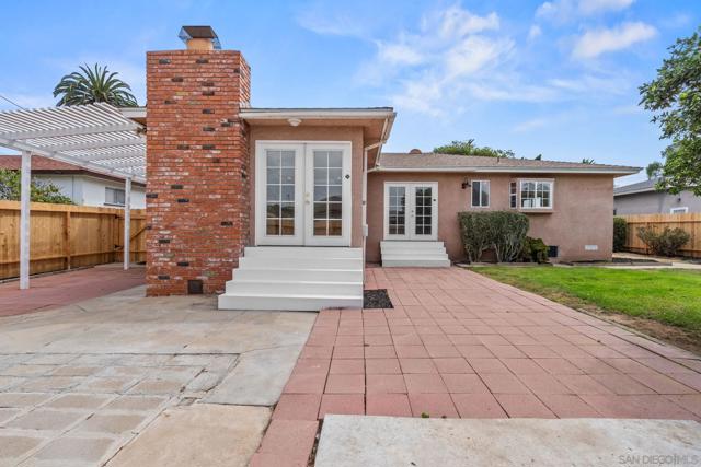 614 Fifth Ave, Chula Vista CA: https://media.crmls.org/mediaz/5ce606e4-589a-479a-9705-578a7175cc6a.jpg