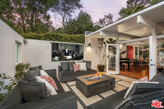 2544 Greenvalley Road, Los Angeles CA: https://media.crmls.org/mediaz/5ce7085f-5594-4ddb-9dc4-87416ef49613.jpg