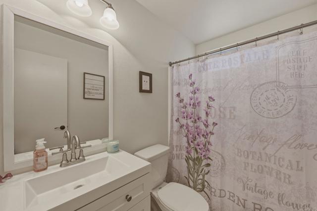 Detail Gallery Image 21 of 39 For 3176 Isabella Dr, Oceanside,  CA 92056 - 2 Beds | 2 Baths