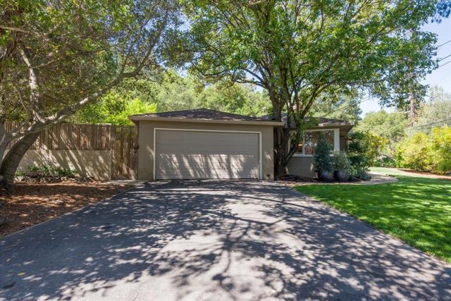 2841 Canyon Road, Burlingame CA: https://media.crmls.org/mediaz/5ce801a5-e3fe-4cb6-9fb5-5b0d164b0042.jpg