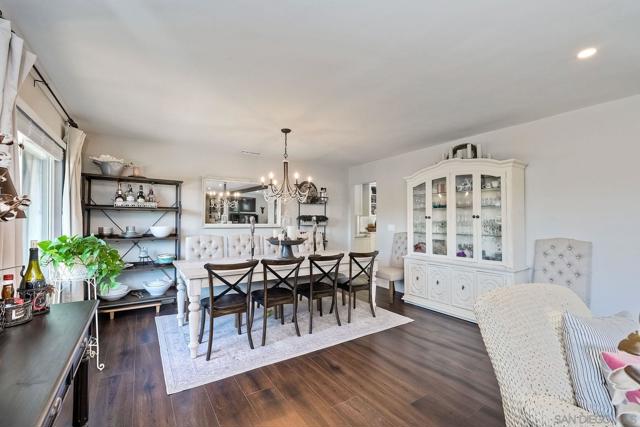 660 Via Rancho Pkwy, Escondido CA: https://media.crmls.org/mediaz/5ce853f8-857f-4059-a8be-6279f79986e4.jpg