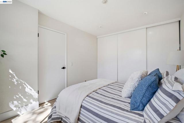 267 Famoso Plz, Union City CA: https://media.crmls.org/mediaz/5cea2690-4549-4ed2-9e5e-a536d416e965.jpg