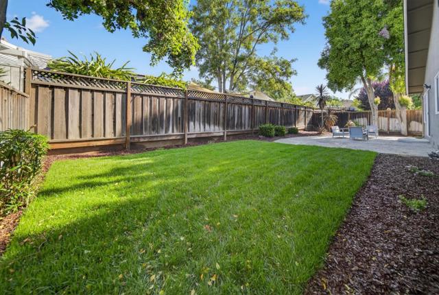 125 Juneberry, San Jose CA: https://media.crmls.org/mediaz/5cea383f-3352-4219-92a2-d4e5758ffe77.jpg