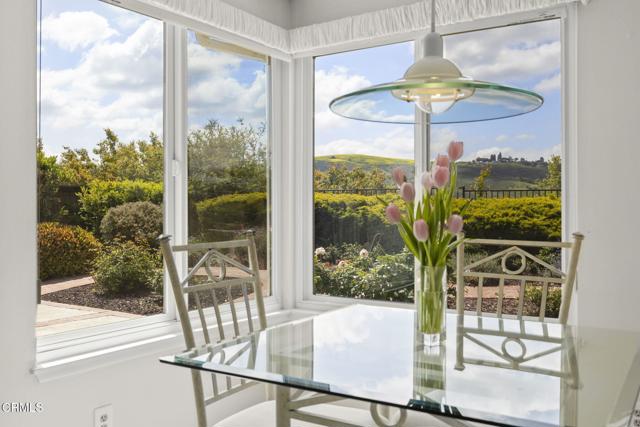 Detail Gallery Image 11 of 39 For 2467 Ridgebrook Pl, Thousand Oaks,  CA 91362 - 3 Beds | 2/1 Baths