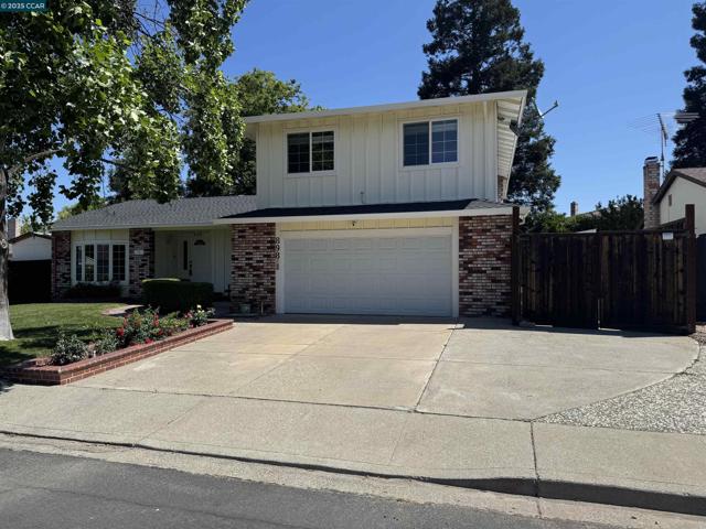 898 Luxury Dr, Concord CA: https://media.crmls.org/mediaz/5ceaee87-92bc-45a4-bbe4-506e5b8fb853.jpg